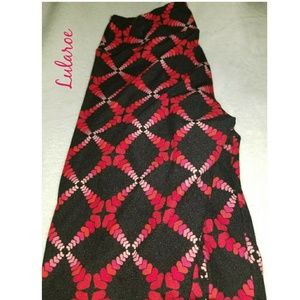 LulaRoe Valentine's leggings only worn once